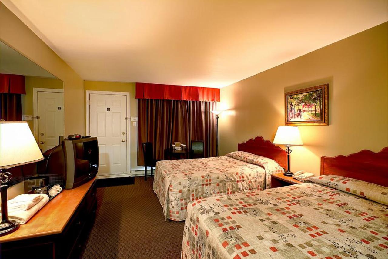 Et Le Chateauguay Hotel