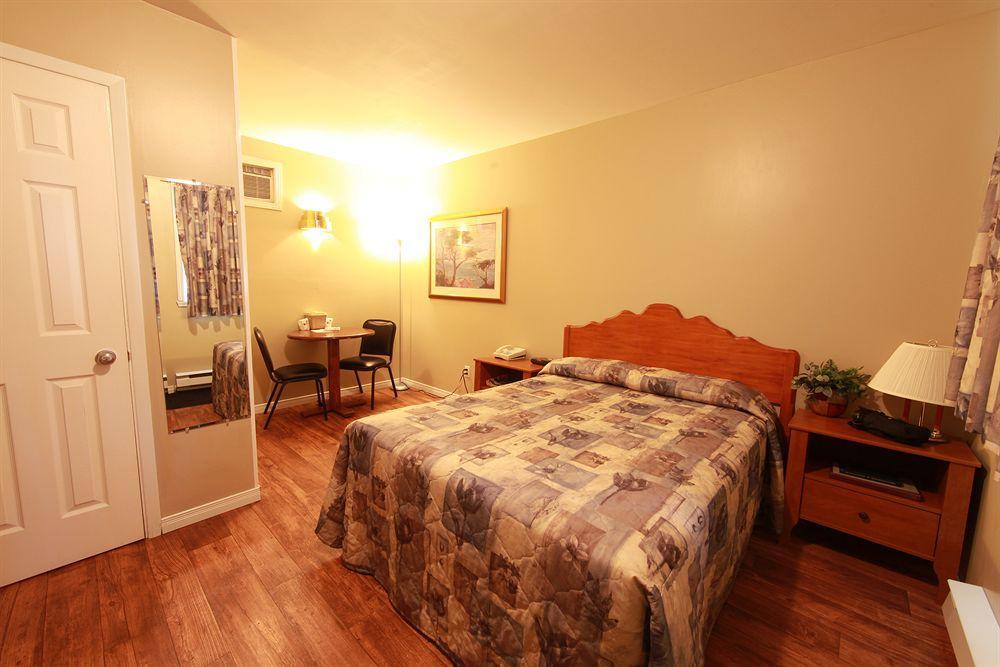 Et Le Chateauguay 3*